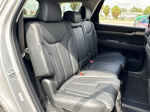 Used 2025 Hyundai Palisade SEL FWD image 15