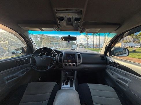 Used 2006 Toyota Tacoma PreRunner image 10