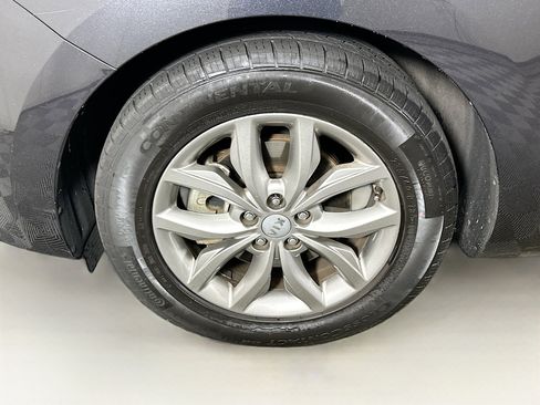 Used 2019 Kia Sedona EX image 11