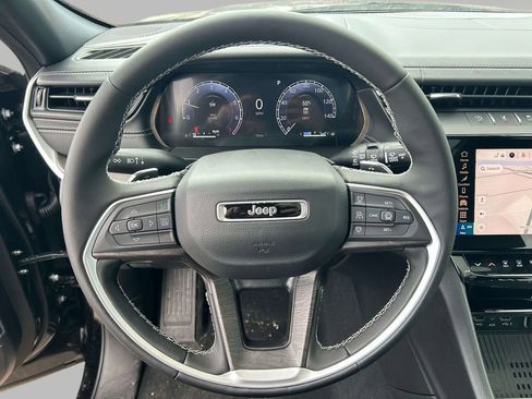 New 2026 Jeep Grand Cherokee Limited image 10