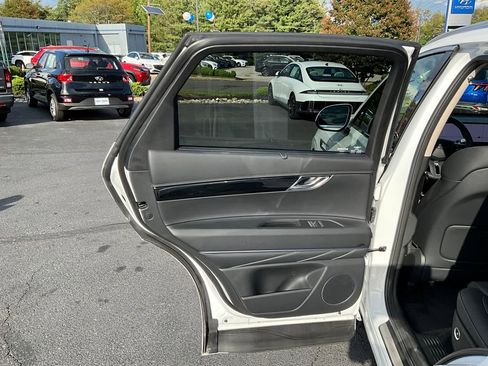 Used 2025 Genesis GV80 2.5T image 43