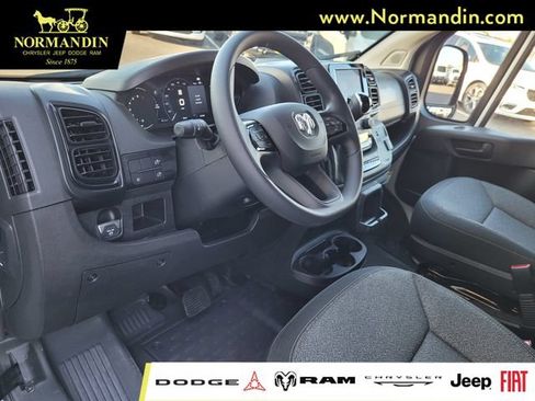 Used 2025 RAM ProMaster 2500 w/ U-Haul Equipment Group FWD image 6