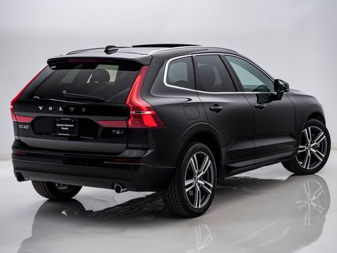 Used 2019 Volvo XC60 T6 Momentum w/ Premium Package AWD/4WD image 11