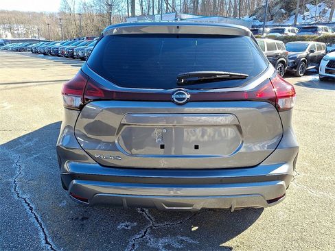 Used 2024 Nissan Kicks S image 6