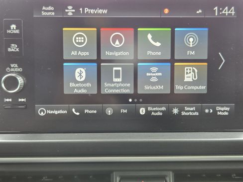 Certified 2025 Honda Pilot Touring image 13