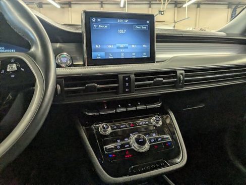 Used 2021 Lincoln Corsair Reserve image 16