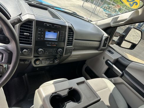 Used 2020 Ford F250 XL w/ STX Appearance Package AWD/4WD image 11
