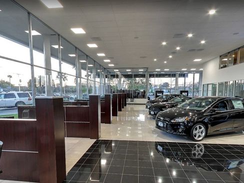 Used 2024 Toyota Camry SE FWD image 9