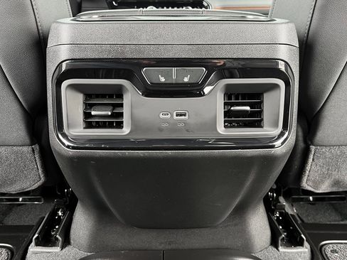 Used 2025 GMC Sierra 1500 AT4 w/ AT4 Preferred Package image 21