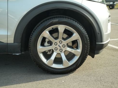 Used 2020 Ford Explorer Platinum w/ Premium Technology Package AWD/4WD image 52