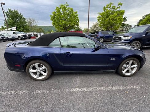 Used 2011 Ford Mustang GT Premium w/ Comfort Pkg RWD image 8