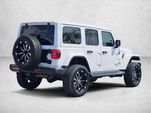 Used 2020 Jeep Wrangler Unlimited Sahara AWD/4WD image 5