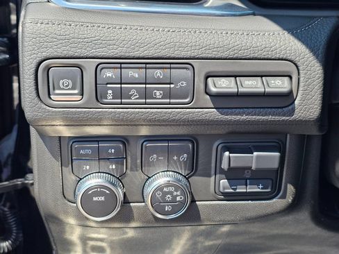 Used 2022 GMC Yukon Denali w/ Max Trailering Package AWD/4WD image 27
