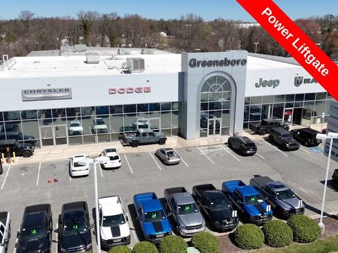 Used 2022 Jeep Grand Cherokee L Laredo image 8