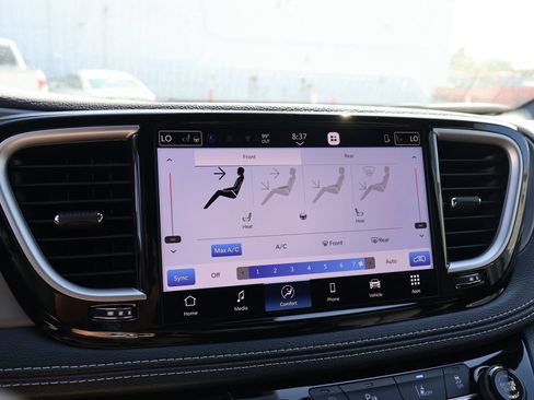 New 2027 Chrysler Pacifica Select FWD image 32