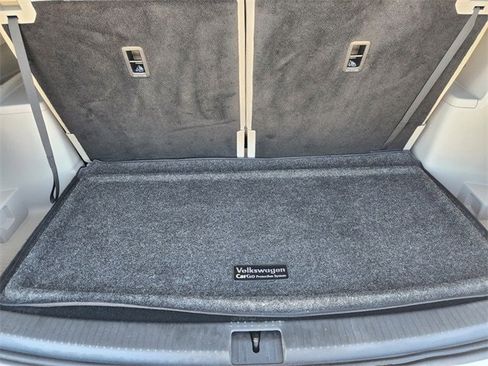 Used 2024 Volkswagen Atlas SEL Premium R-Line image 23