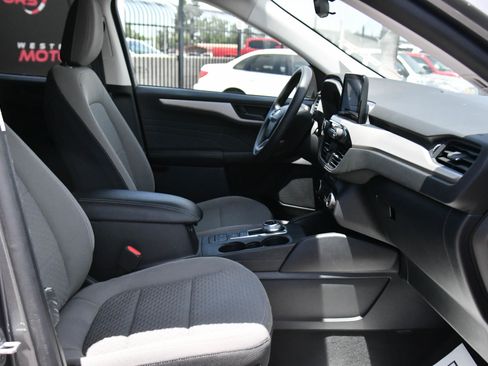 Used 2022 Ford Escape SE FWD image 45