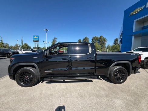 Used 2025 GMC Sierra 1500 Elevation w/ Elevation Premium Package AWD/4WD image 2
