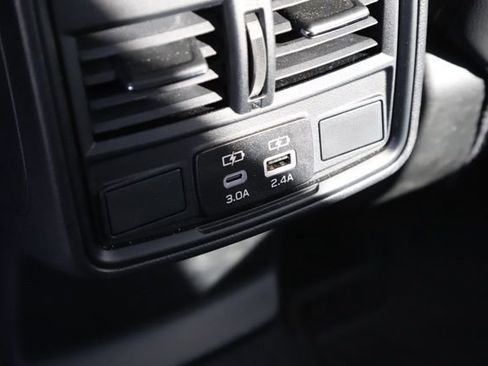 Used 2025 Subaru Forester Premium image 20