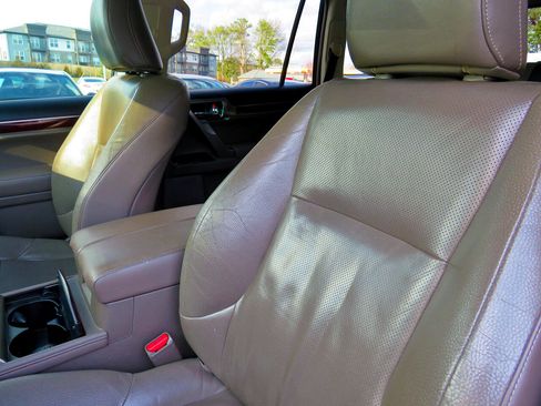 Used 2016 Lexus GX 460 w/ Premium Package image 16