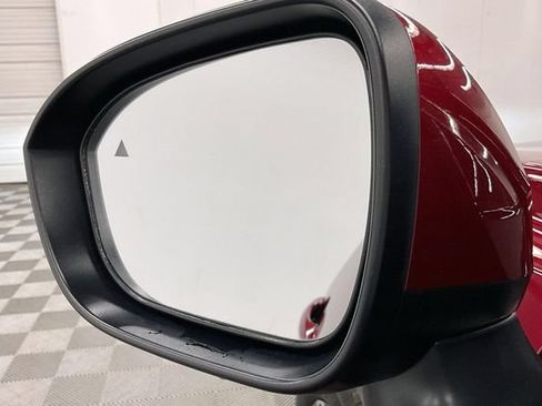 Used 2025 Nissan Rogue Platinum AWD/4WD image 40