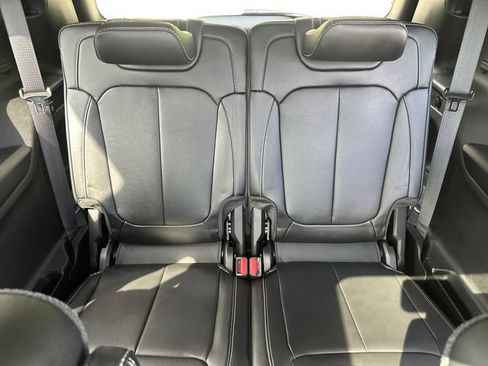 Used 2025 Jeep Grand Cherokee L Limited AWD/4WD image 22