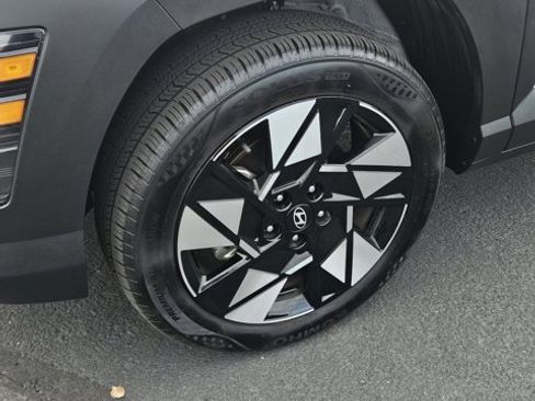 Used 2025 Hyundai Kona SEL image 9
