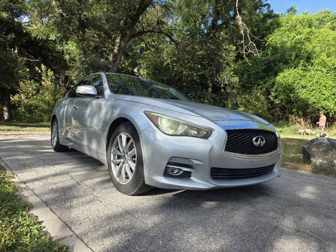 Used 2014 INFINITI Q50 Premium w/ Navigation Package RWD image 2