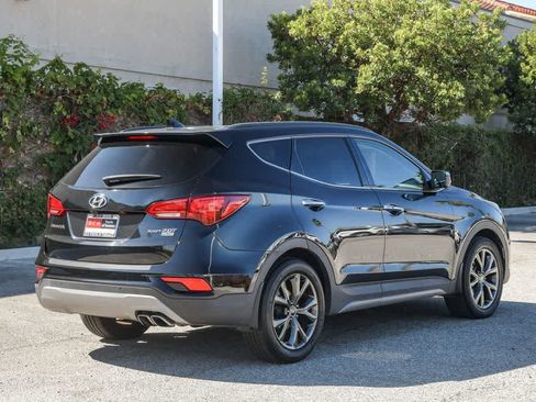 Used 2017 Hyundai Santa Fe Sport FWD image 9