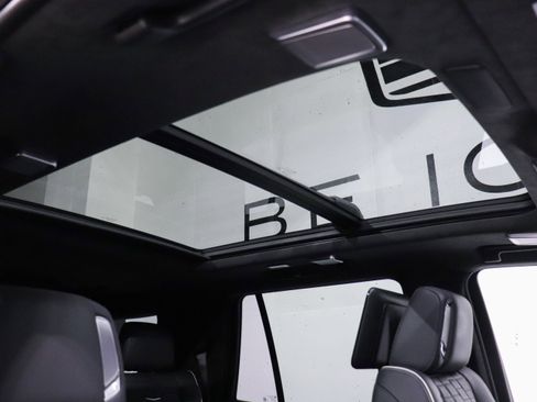 Certified 2023 Cadillac Escalade Sport Platinum w/ LPO, ONYX Package image 17