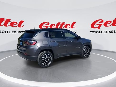 Used 2023 Jeep Compass Limited image 8