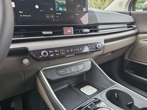 New 2026 Kia Carnival EX image 15