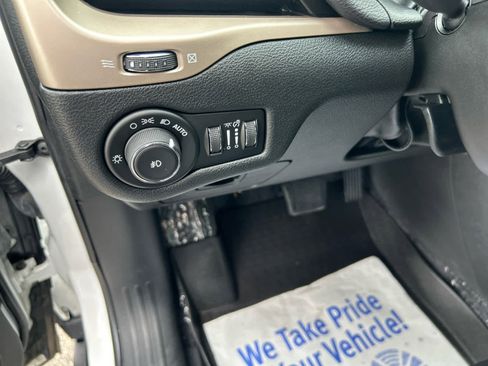Used 2017 Jeep Cherokee High Altitude AWD/4WD image 14