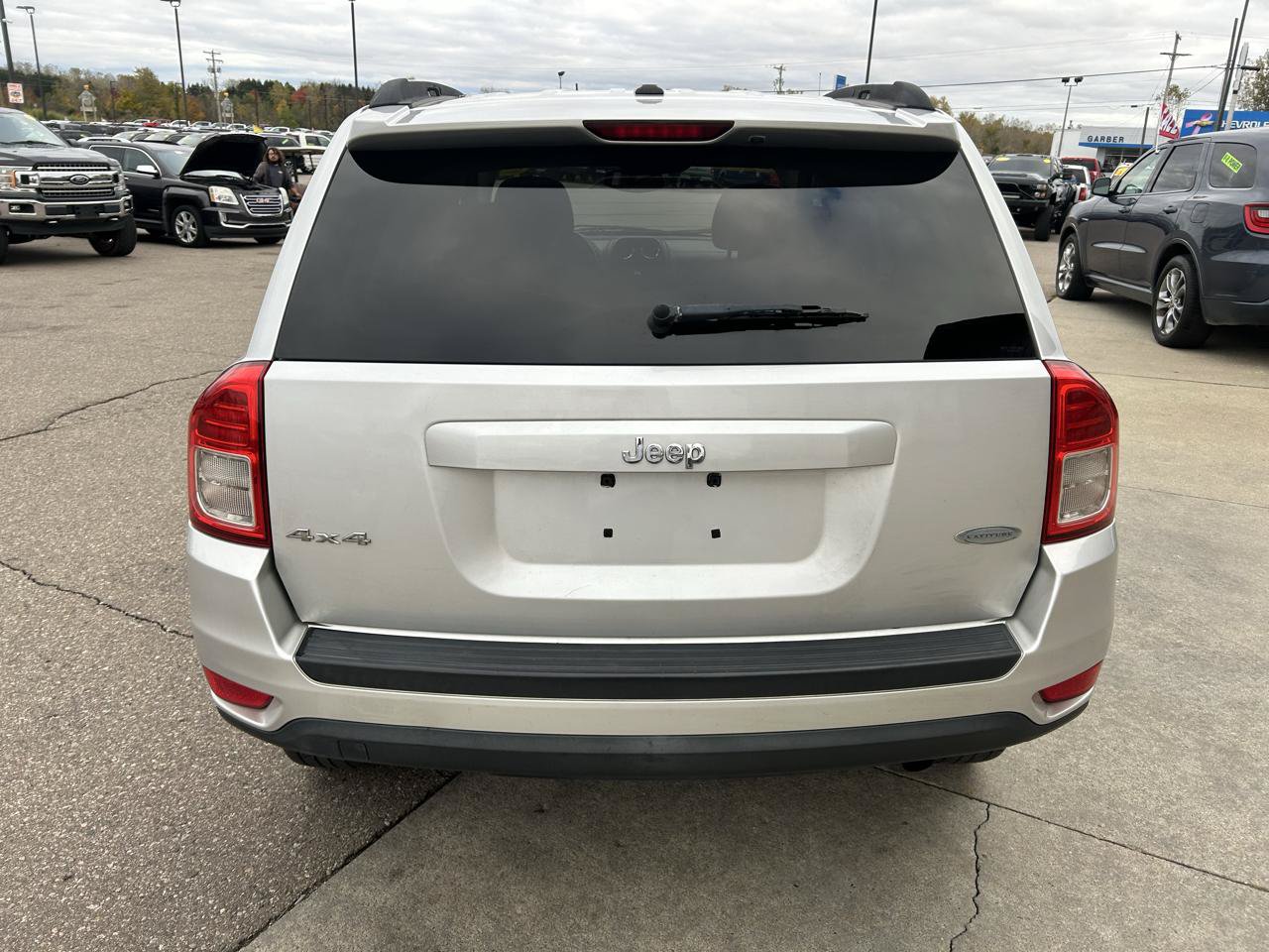 Used 2011 Jeep Compass Latitude AWD/4WD image 6