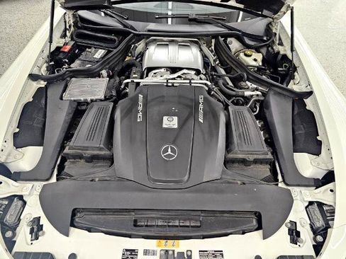 Used 2018 Mercedes-Benz AMG GT Roadster image 34
