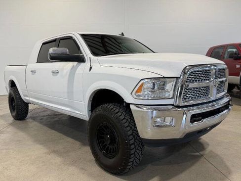 Used 2017 RAM 3500 Laramie w/ Convenience Group AWD/4WD image 5