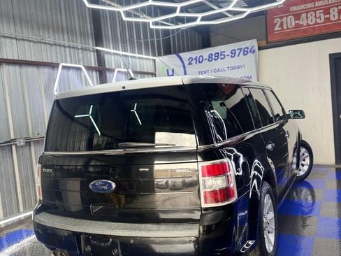 Used 2011 Ford Flex SEL w/ Rapid Spec Order Code FWD image 15