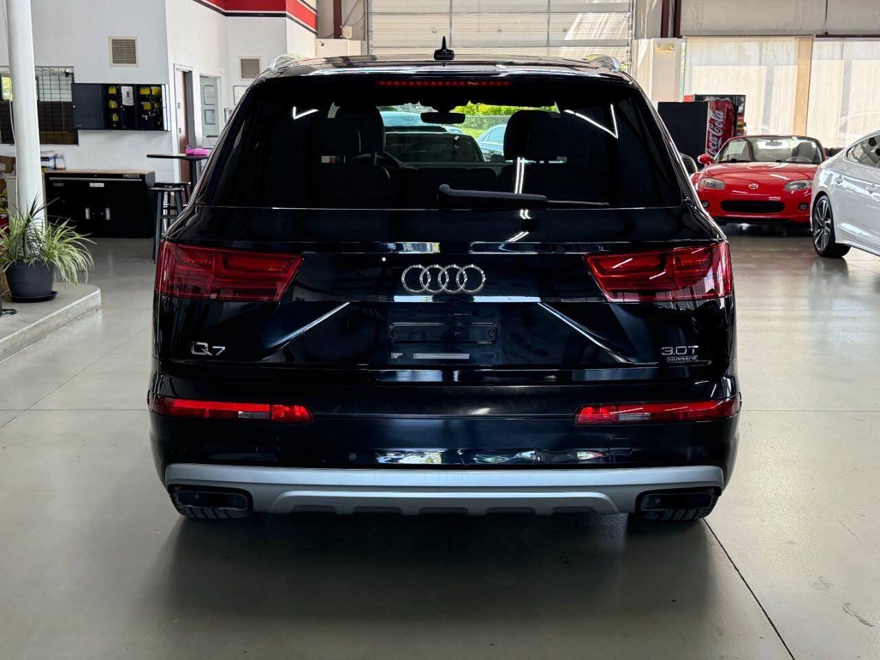 Used 2018 Audi Q7 3.0T Prestige AWD/4WD image 3