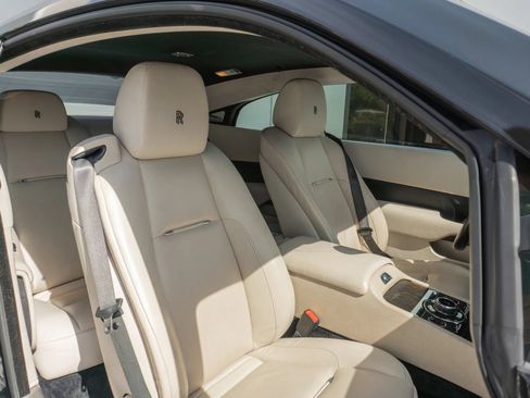 Used 2016 Rolls-Royce Wraith RWD image 59