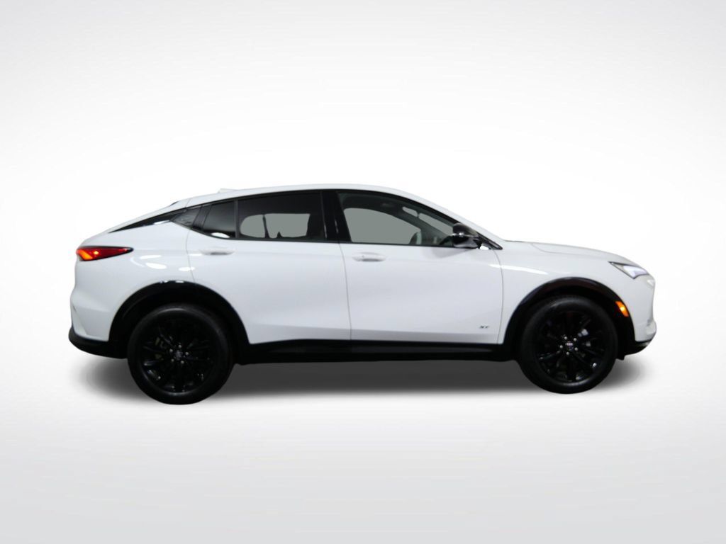 New 2026 Buick Envista Sport Touring w/ Convenience I Package FWD image 2