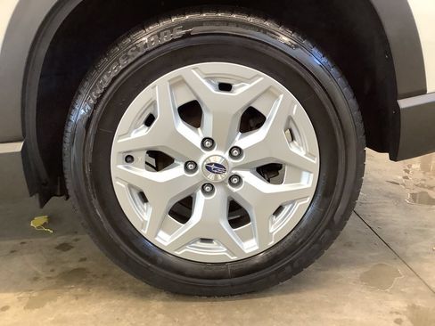 Used 2023 Subaru Forester AWD/4WD image 20
