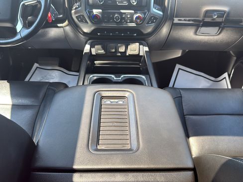 Used 2018 Chevrolet Silverado 1500 LTZ Z71 w/ Centennial Edition AWD/4WD image 29