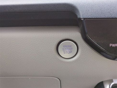 Certified 2026 Kia Carnival EX image 16