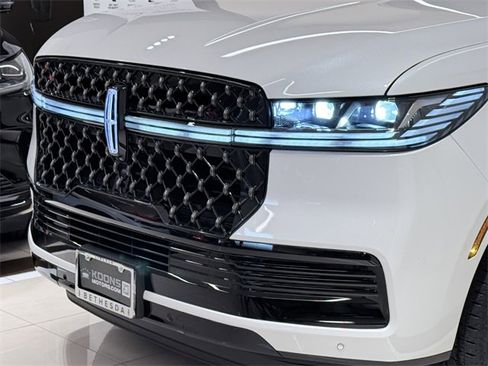New 2025 Lincoln Navigator L Black Label w/ Black Label Special Edition image 2