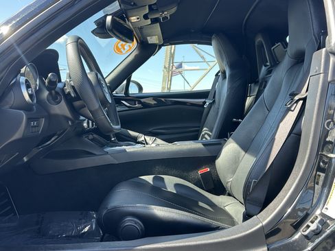 Used 2023 MAZDA MX-5 Miata Grand Touring image 12