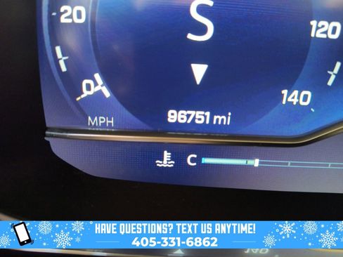 Used 2023 Chevrolet Suburban Premier image 28