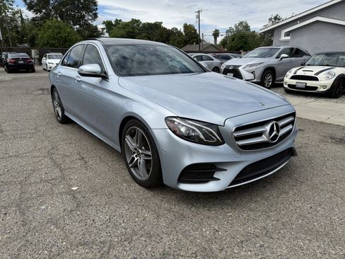 Used 2018 Mercedes-Benz E 300 image 3