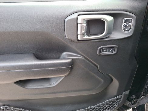 Certified 2019 Jeep Wrangler Sport image 11