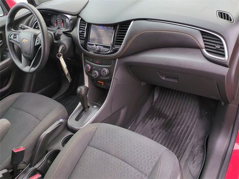 Certified 2020 Chevrolet Trax LS w/ Tint and Cruise Package image 26