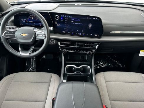 Used 2026 Chevrolet Traverse LT w/ Driver Confidence Package FWD image 16